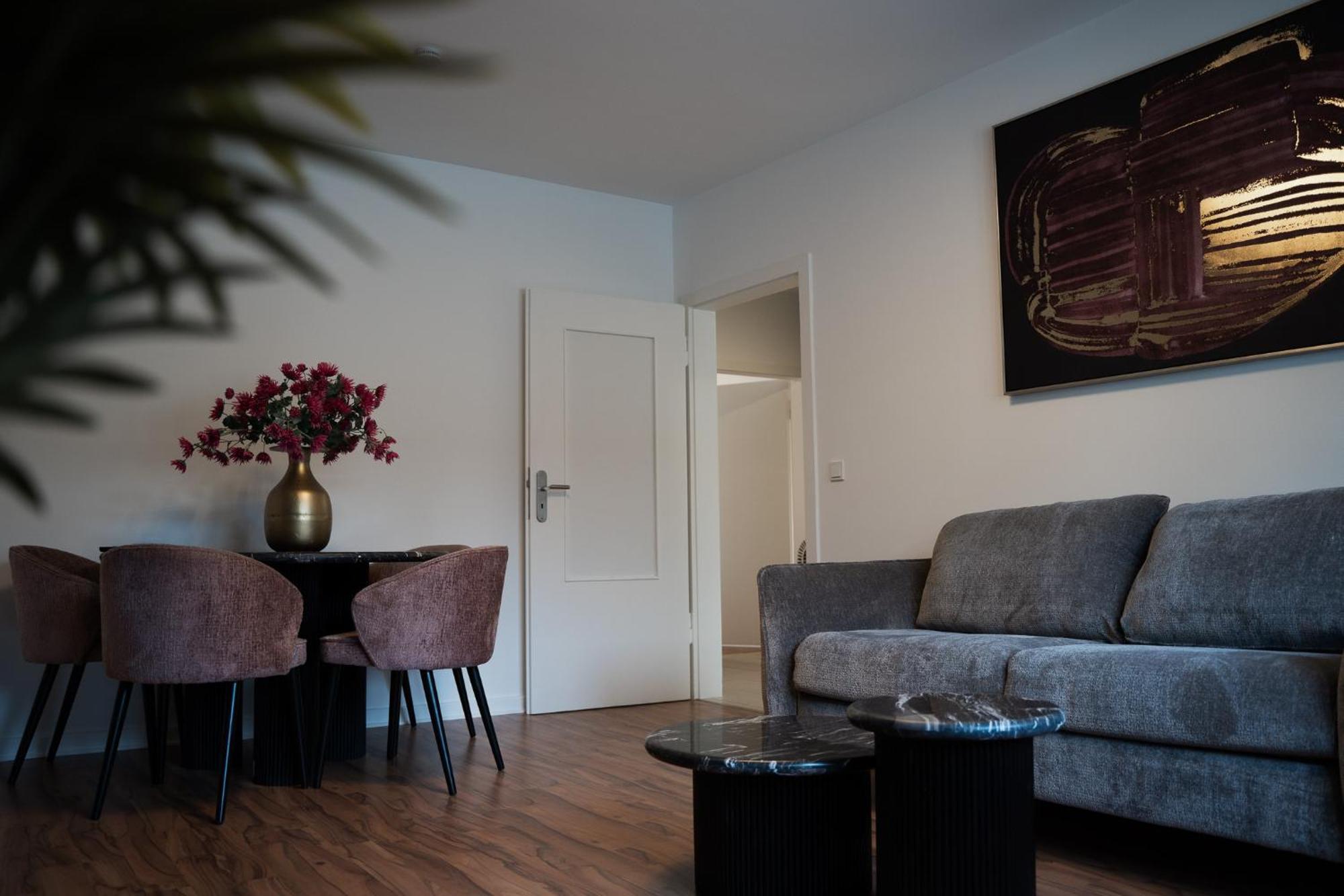 Gemuetliche & Individuelle Ferienwohnungen In Krefeld - Junik Apartments Exterior photo