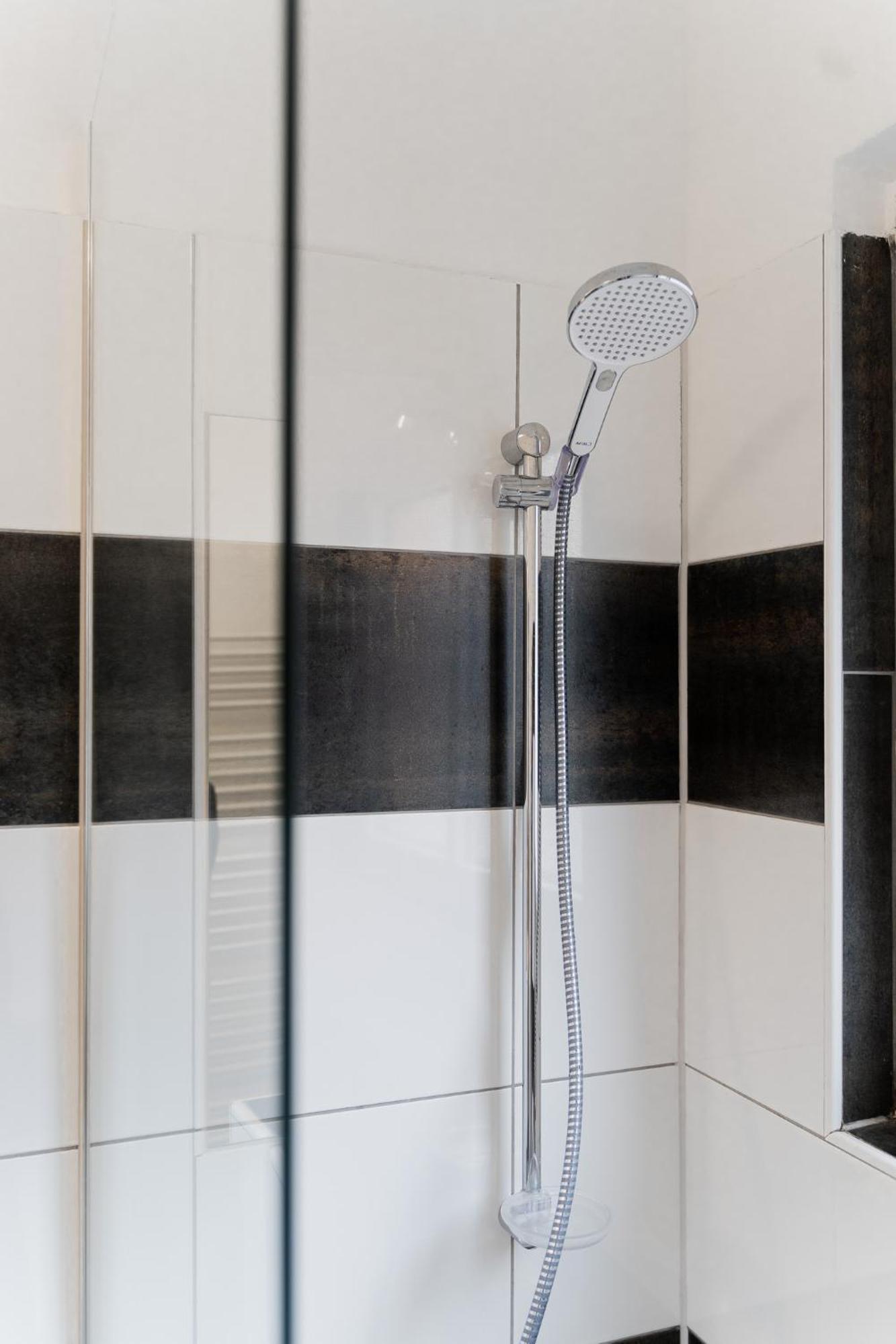 Gemuetliche & Individuelle Ferienwohnungen In Krefeld - Junik Apartments Room photo